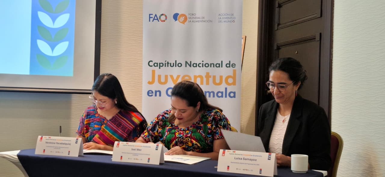 Firma de compromiso entre instituciones y juventudes